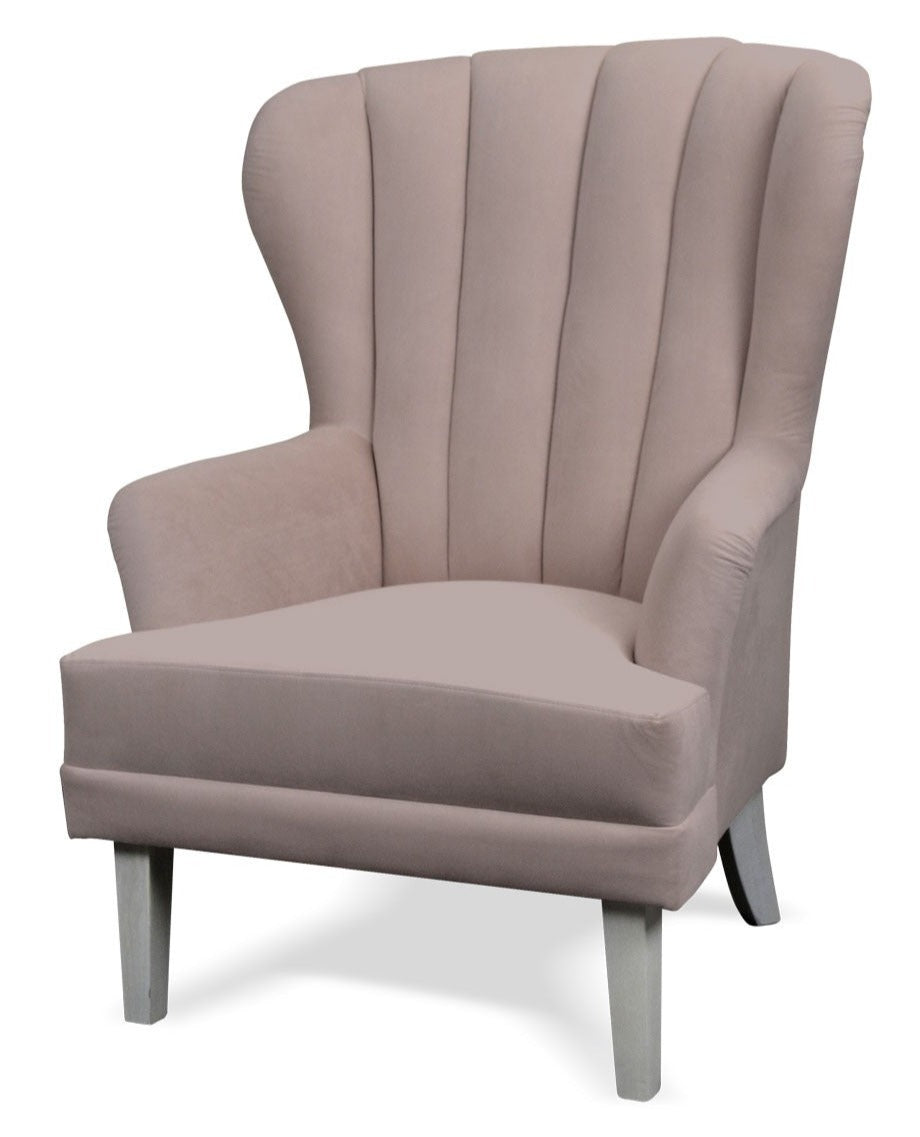 Fotel LIRA połączenie uszaka ze stylem glamour róż